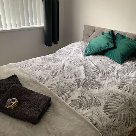 Modernised Home With 2 Bedrooms In カーディフ エクステリア 写真