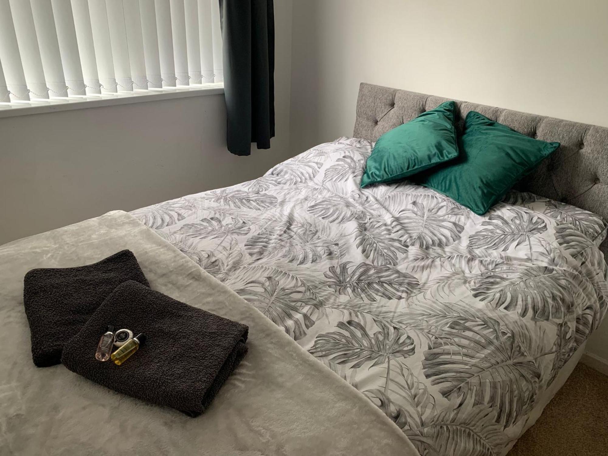 Modernised Home With 2 Bedrooms In カーディフ エクステリア 写真